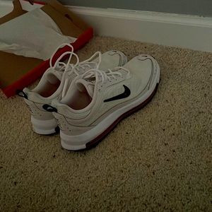 nike air max worn once